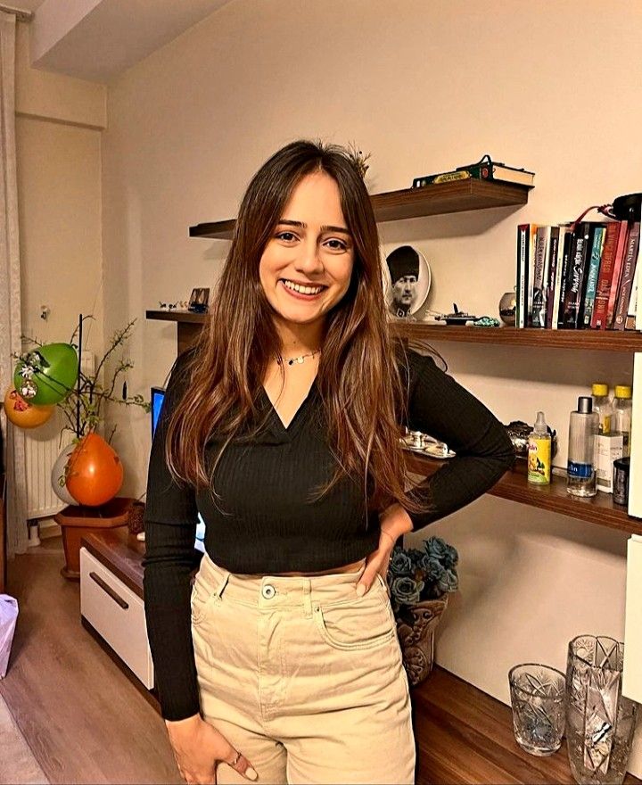 Dilara Keskin – Hayatı, Yazarlığı ve Kitapları