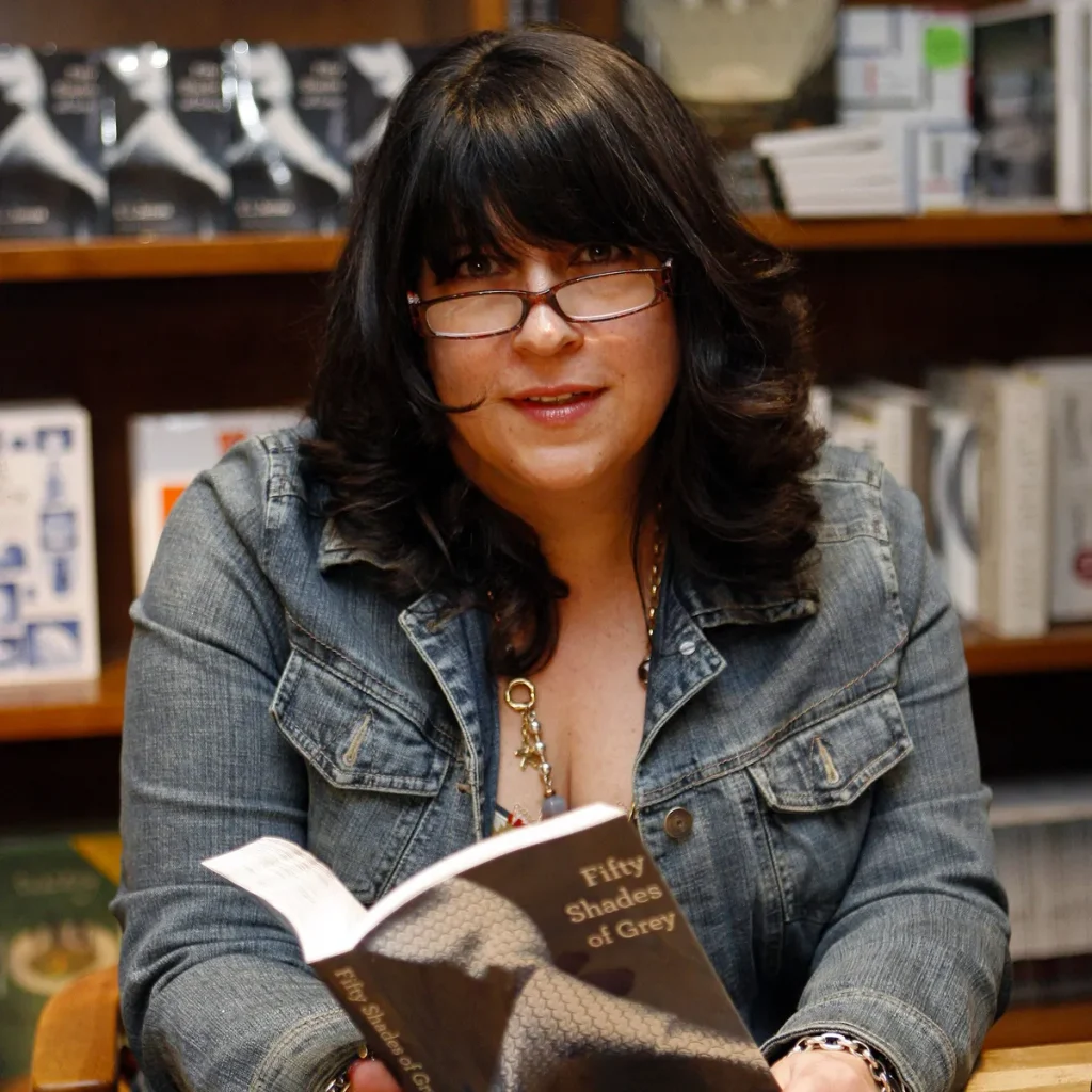 E. L. James – Hayatı, Yazarlığı ve Kitapları
