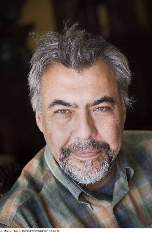 İhsan Oktay Anar – Hayatı, Yazarlığı ve Kitapları