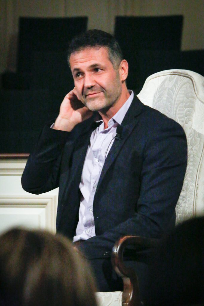 Khaled Hosseini – Hayatı, Yazarlığı ve Kitapları