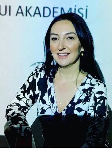 Zeynep Akçay – Hayatı, Yazarlığı ve Kitapları